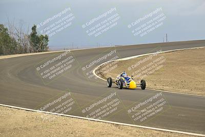 media/Jan-26-2025-CalClub SCCA (Sun) [[cfcea7df88]]/Group 7/Race/